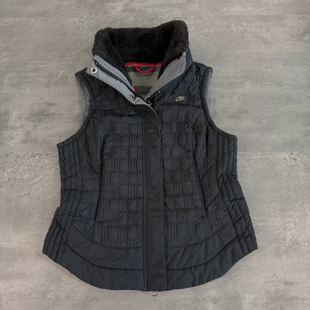 Nike Puffer Vest Women XS Black Quilted Faux Fur Collar Full Zip Jacket Tank